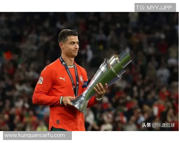 足球巨星挺身而出化解内乱风波 成为国家和平象征的传奇故事 足球巨星挺身而出化解内乱风波 成为国家和平象征的传奇故事