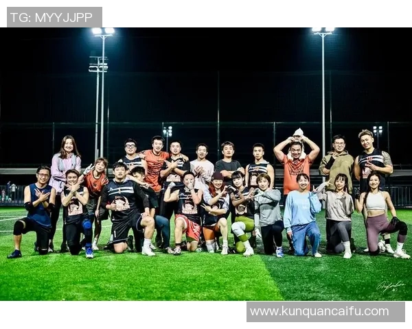 足球袜球星展现球场激情塑造独特风格引领时尚与竞技结合魅力 足球袜球星展现球场激情塑造独特风格引领时尚与竞技结合魅力